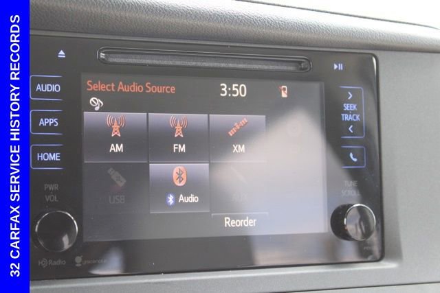 Used 2015 Toyota Sienna XLE FWD image 40