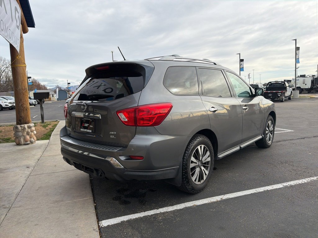 Used 2017 Nissan Pathfinder SL image 9