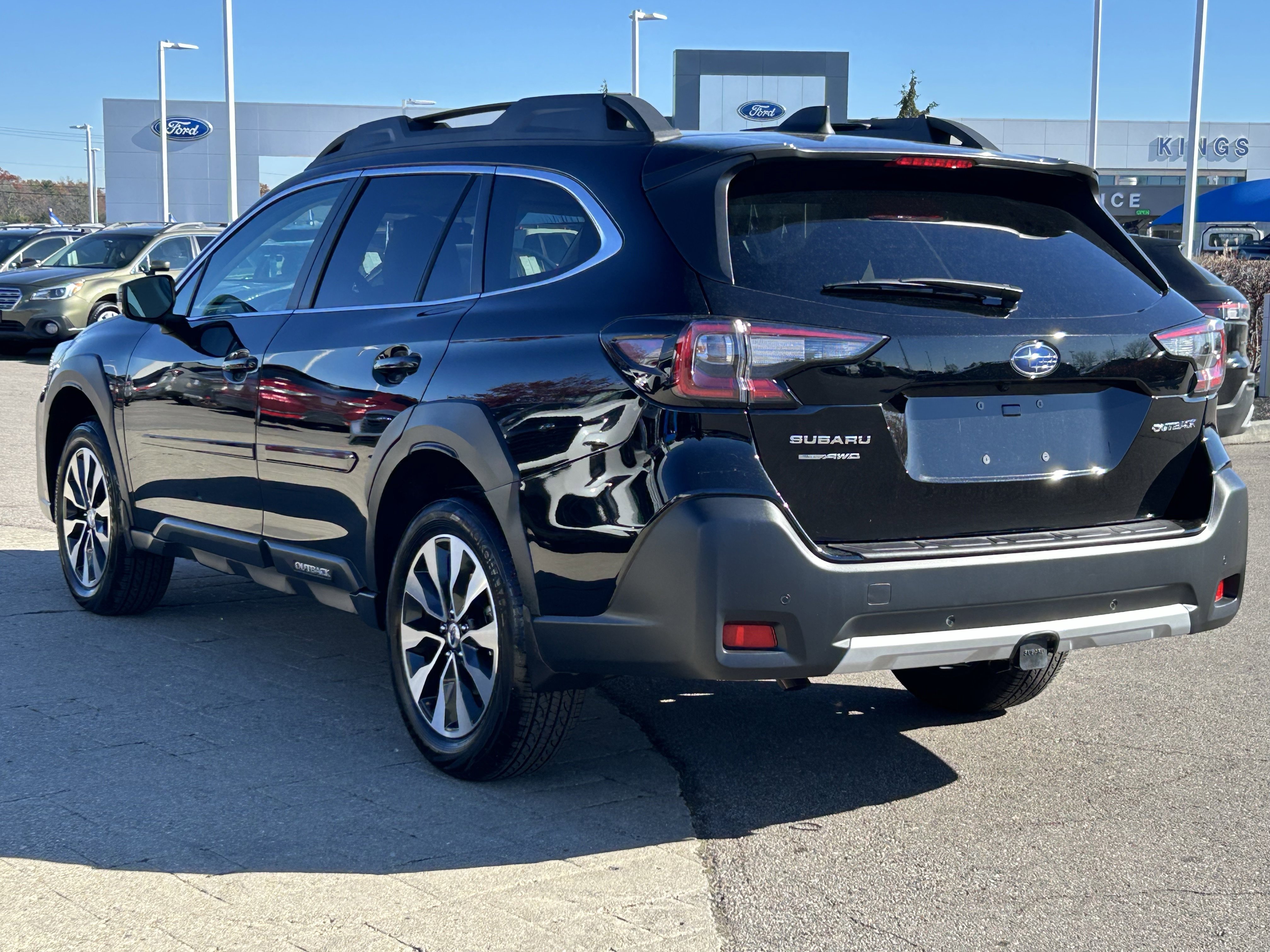 Certified 2025 Subaru Outback Limited w/ Popular Package #2 image 5