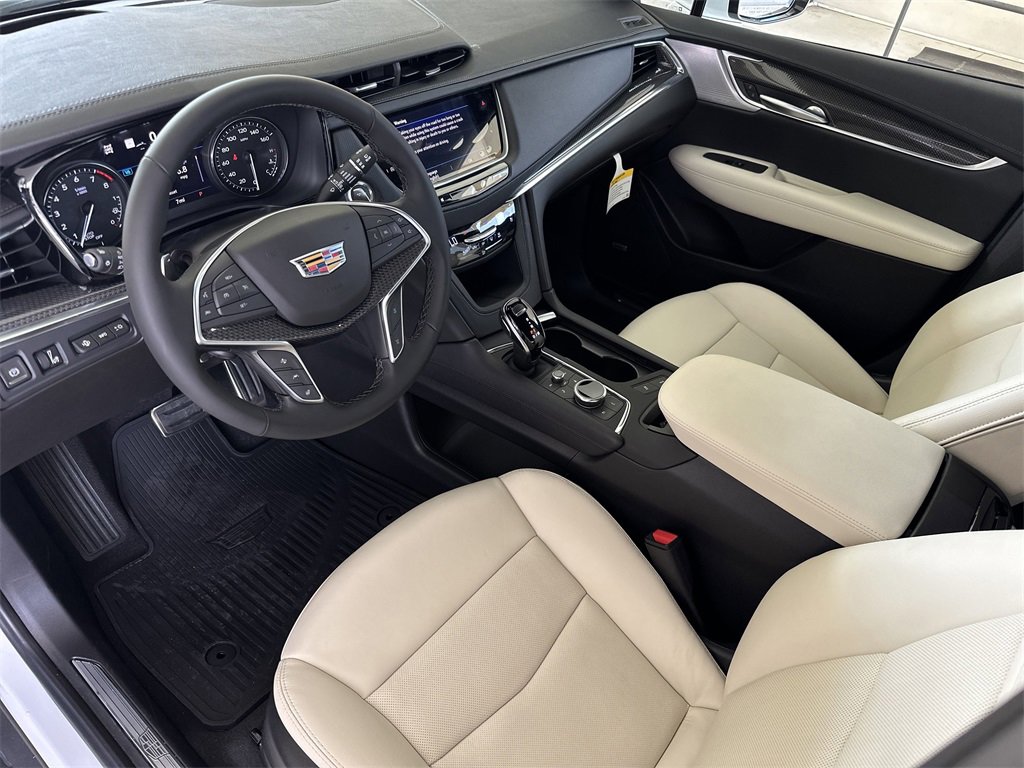 New 2025 Cadillac XT5 Sportv w/ Technology Package image 13