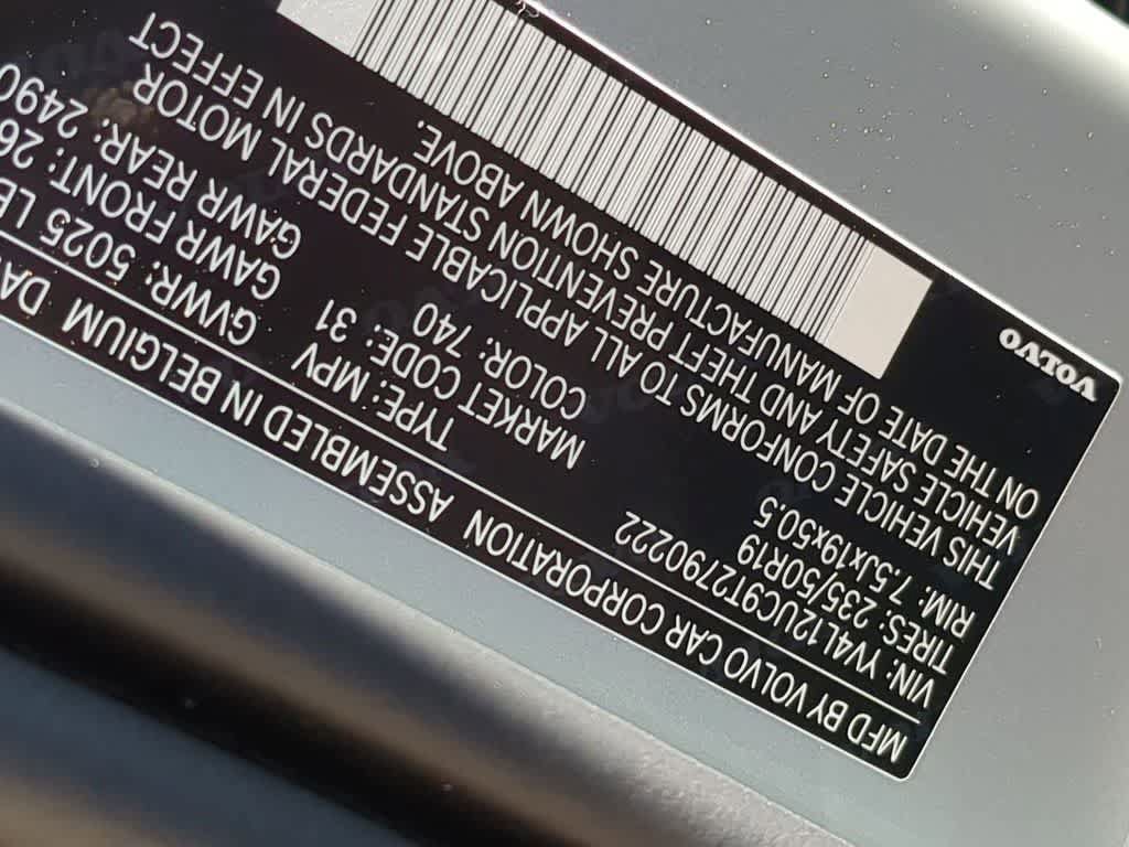 New 2026 Volvo XC40 B5 Plus w/ Protection Package Premier AWD/4WD image 32