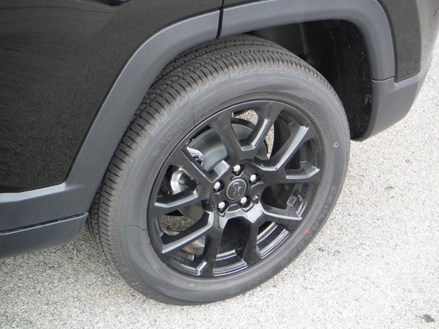 New 2026 Jeep Compass Latitude AWD/4WD image 4