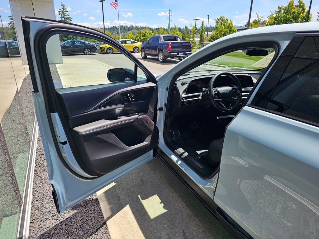 Certified 2024 Cadillac Lyriq Sport AWD/4WD image 18
