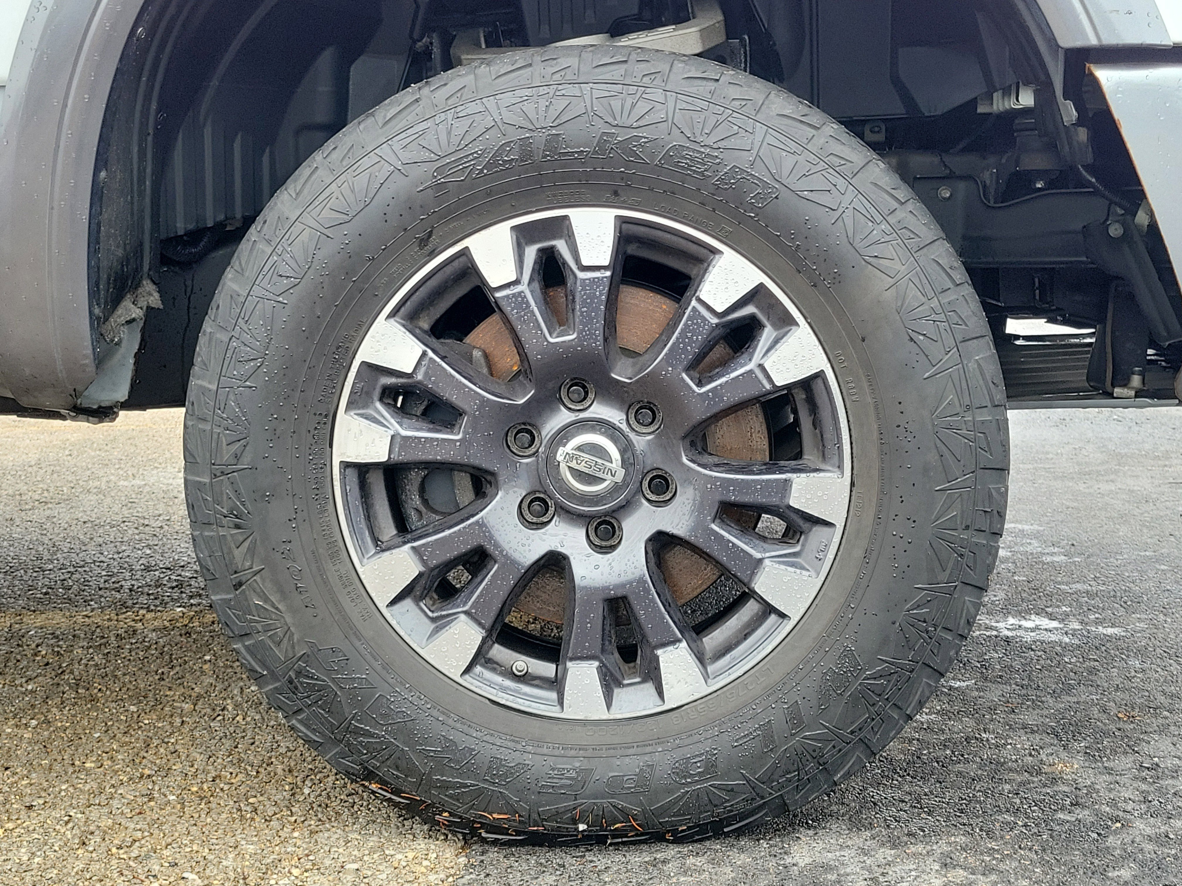 Used 2018 Nissan Titan PRO-4X w/ Pro-4x Utility Package AWD/4WD image 5