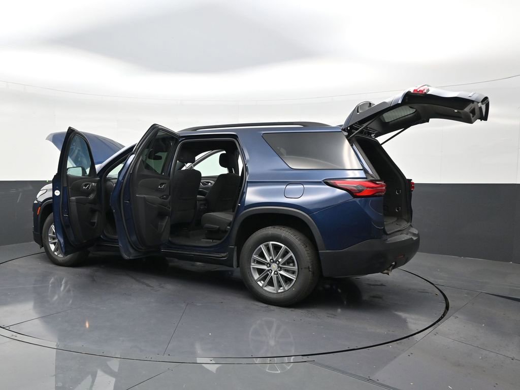 Used 2023 Chevrolet Traverse LT FWD image 31