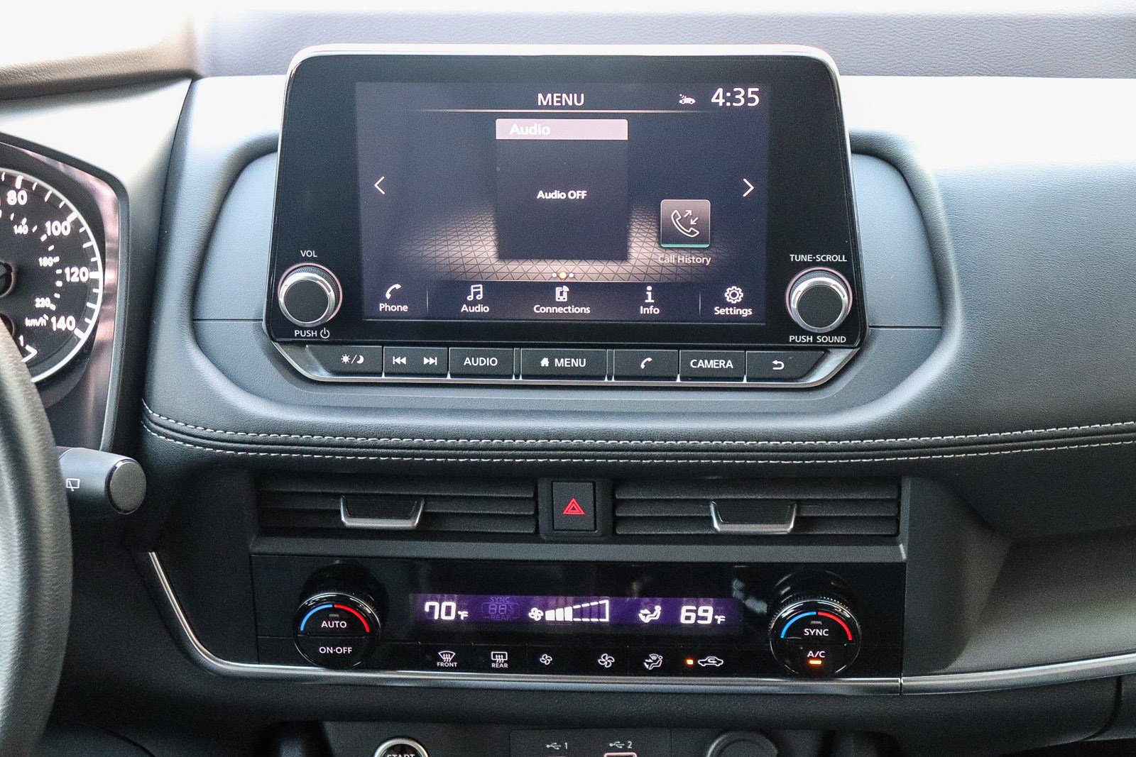 Used 2023 Nissan Rogue SV image 14