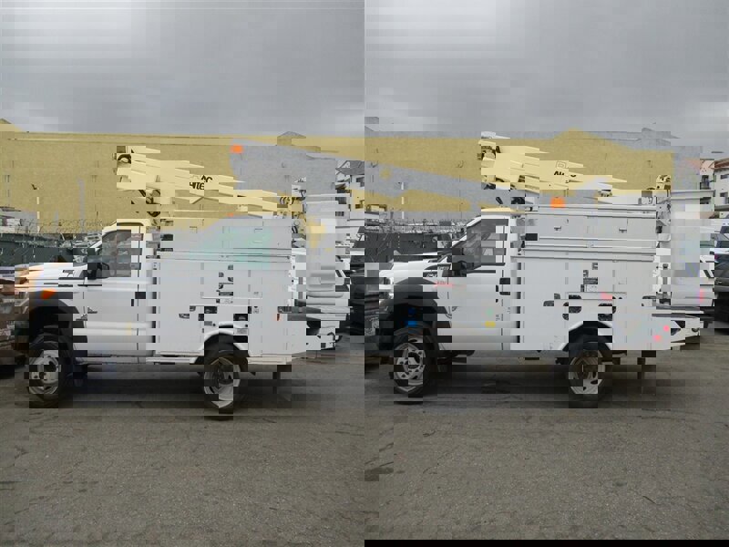 Used 2013 Ford F450 XL w/ Snow Plow Prep Pkg image 31