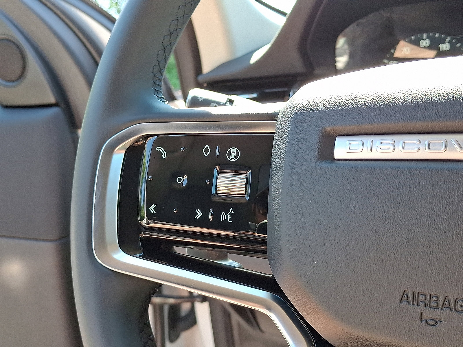 Used 2024 Land Rover Discovery Sport S AWD/4WD image 17