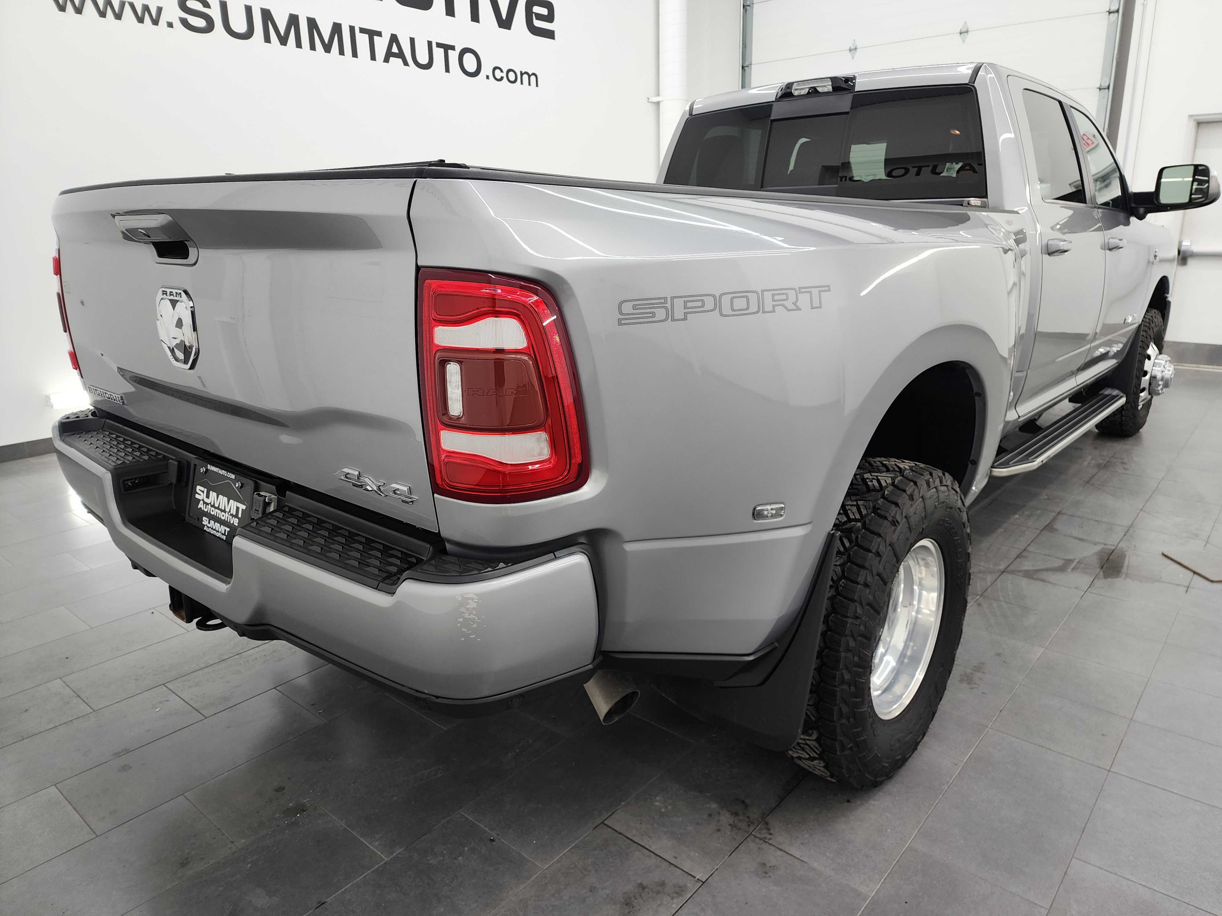 Used 2022 RAM 3500 Big Horn w/ Level B Equipment Group image 4