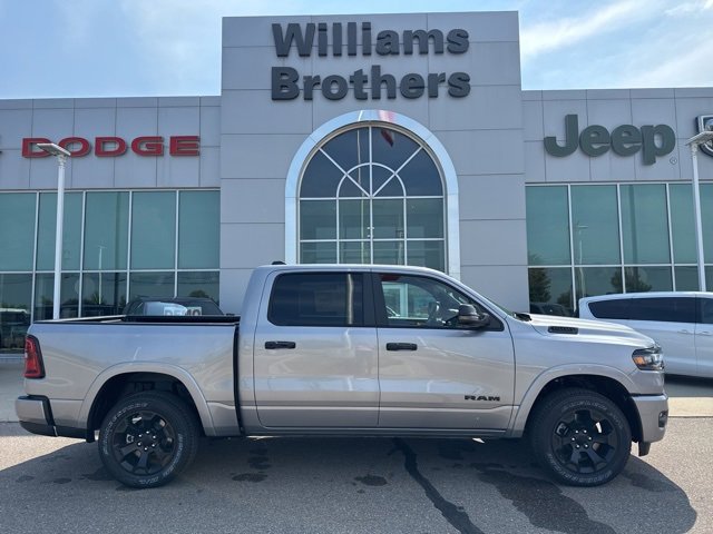 New 2026 RAM 1500 4x4 Crew Cab image 5
