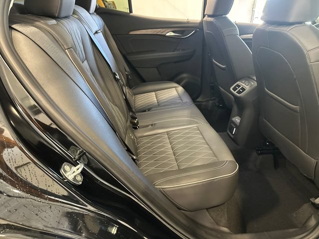 Used 2023 Buick Envision Avenir AWD/4WD image 33
