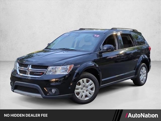 Used 2019 Dodge Journey SE FWD image 1