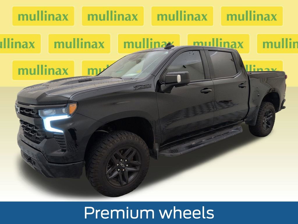 Used 2023 Chevrolet Silverado 1500 LT Trail Boss w/ LT Trail Boss Premium Package AWD/4WD image 14