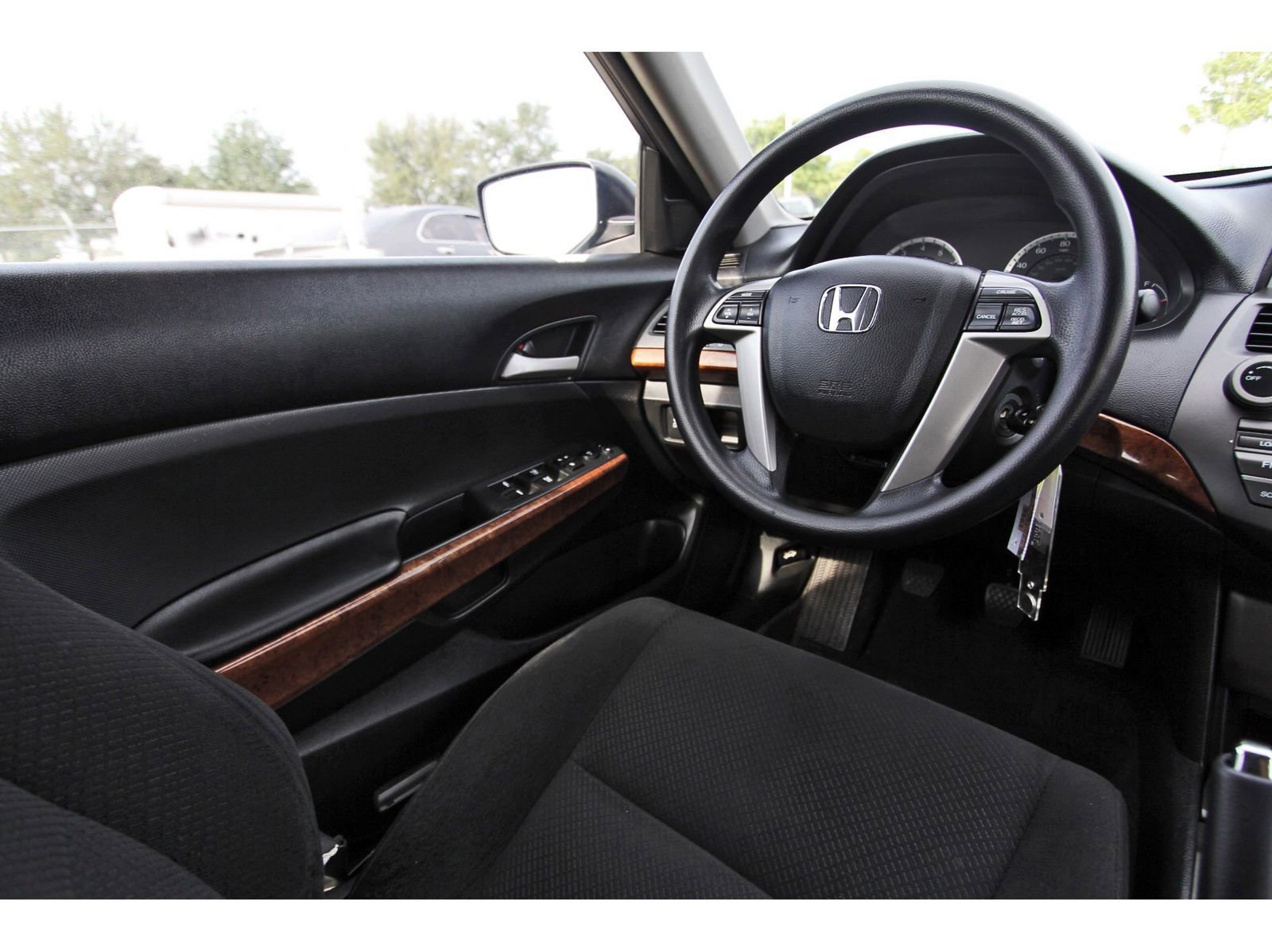 Used 2011 Honda Accord EX image 11