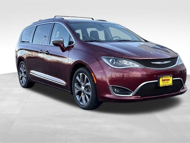 Used 2017 Chrysler Pacifica Limited w/ UConnect Theater Package image 1