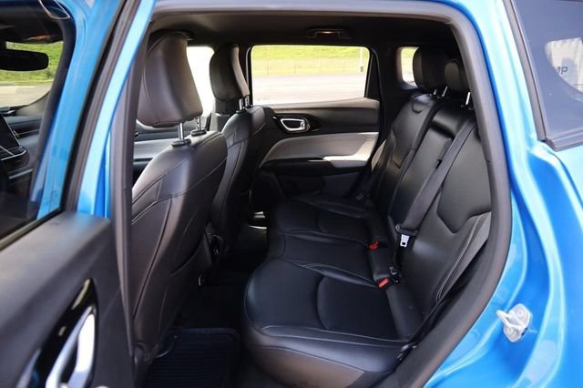 Used 2025 Jeep Compass Limited AWD/4WD image 9