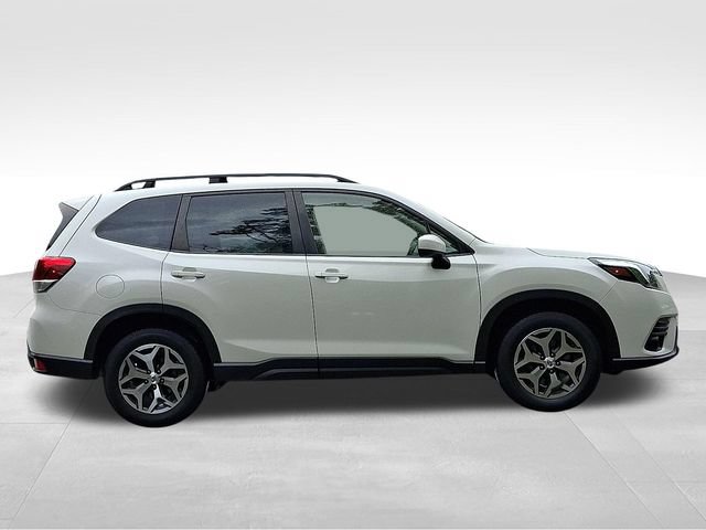 Used 2023 Subaru Forester Premium AWD/4WD image 7