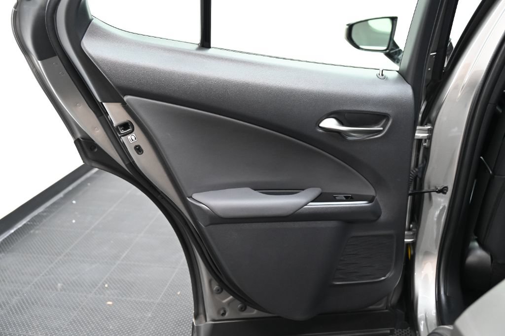 Used 2021 Lexus UX 200 w/ Accessory Package (Z2) FWD image 34