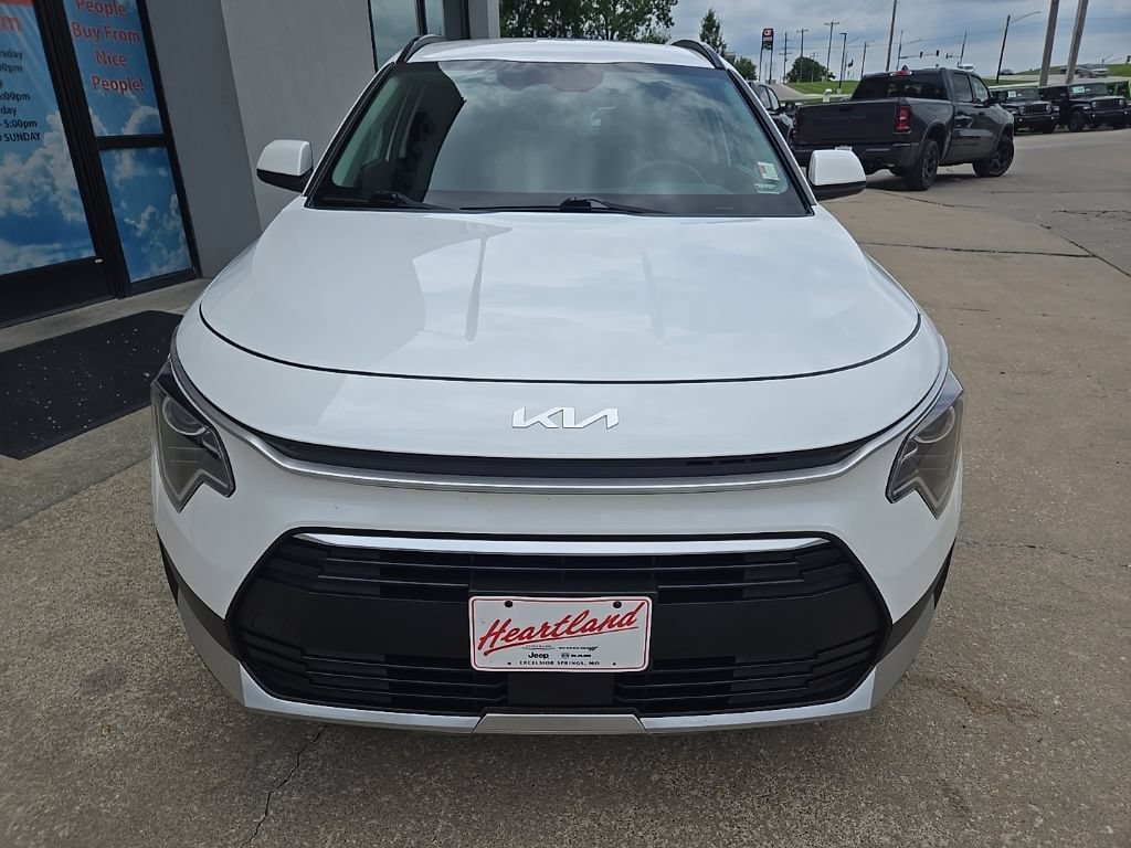 Used 2024 Kia Niro EX FWD image 16