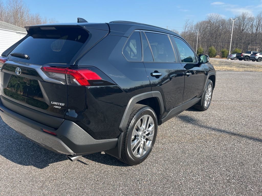 Used 2023 Toyota RAV4 Limited image 7