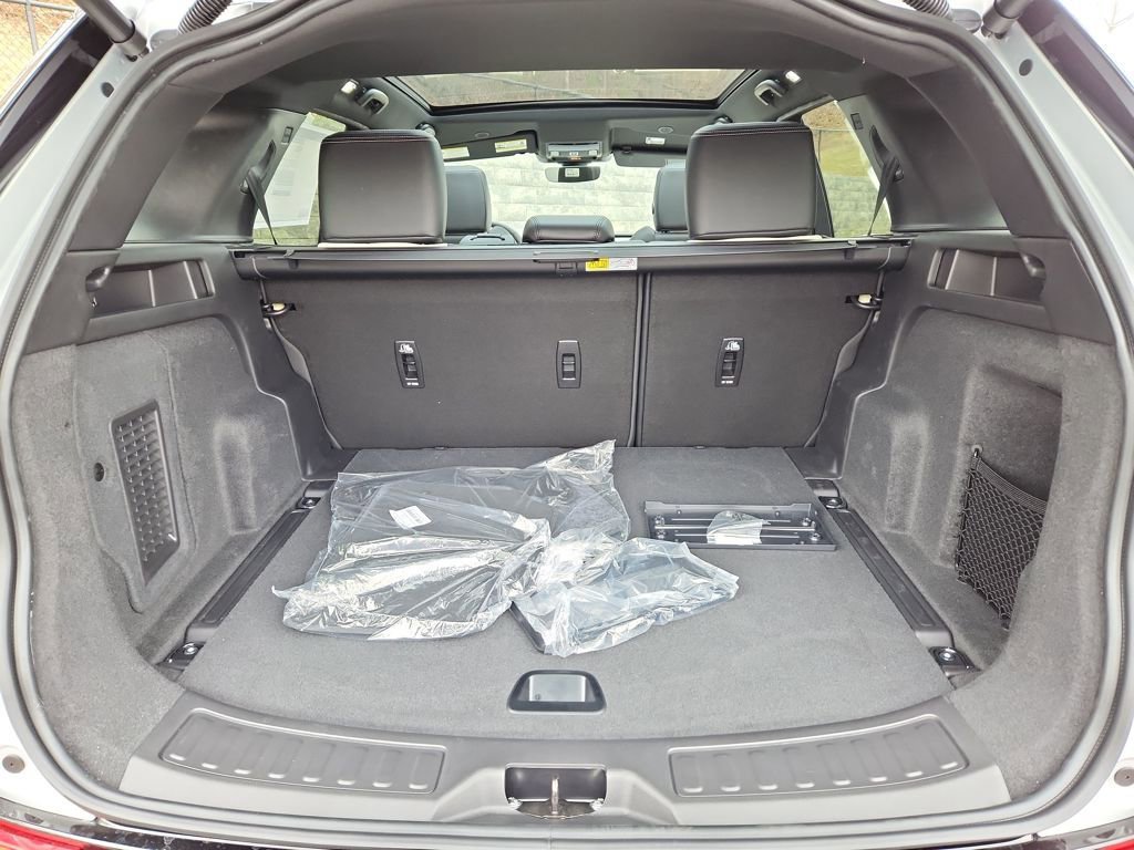 New 2026 Land Rover Discovery Sport Landmark image 13