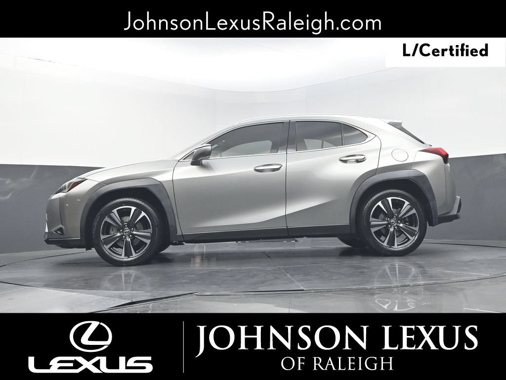 Certified 2021 Lexus UX 200 w/ Accessory Package (Z2) FWD image 21