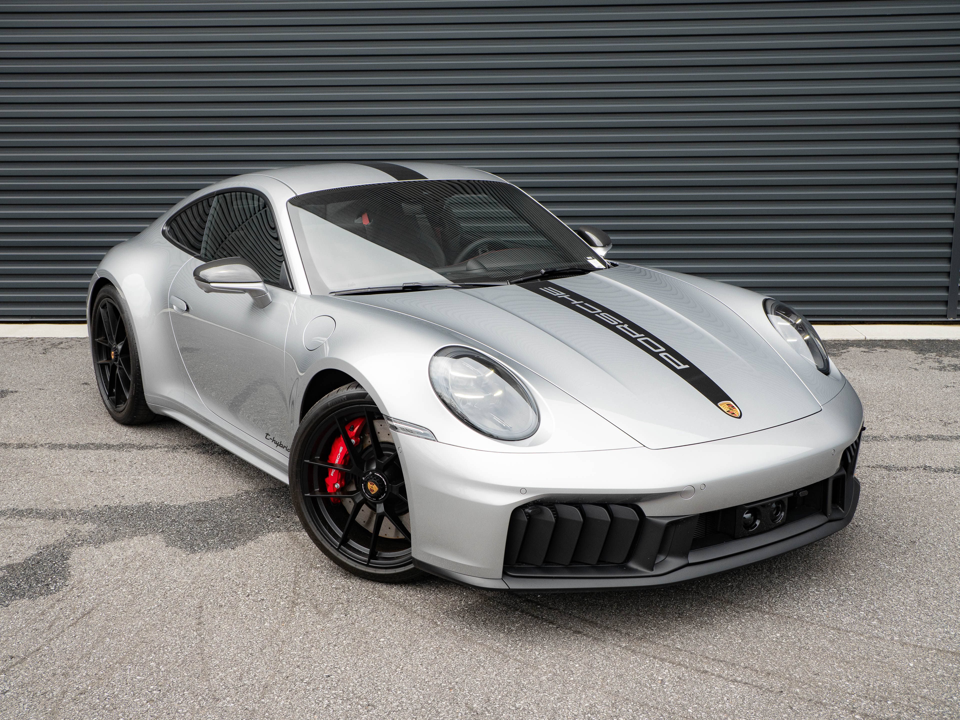 Certified 2025 Porsche 911 Carrera GTS RWD image 22