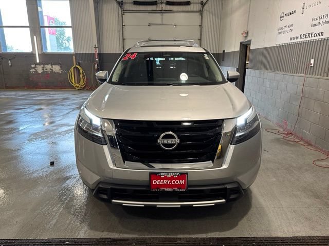 Certified 2024 Nissan Pathfinder SL w/ SL Premium Package AWD/4WD image 2