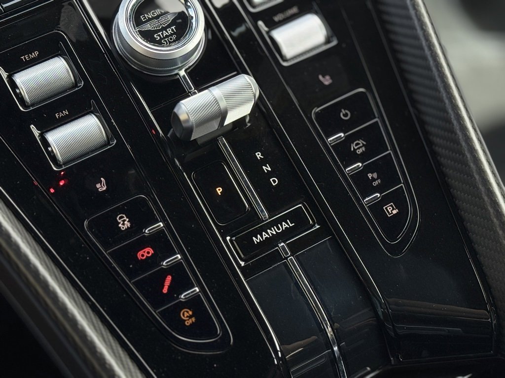 Used 2025 Aston Martin DB12 Coupe image 12