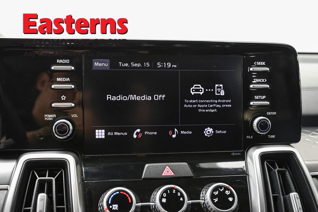 Used 2023 Kia Sorento LX FWD image 19