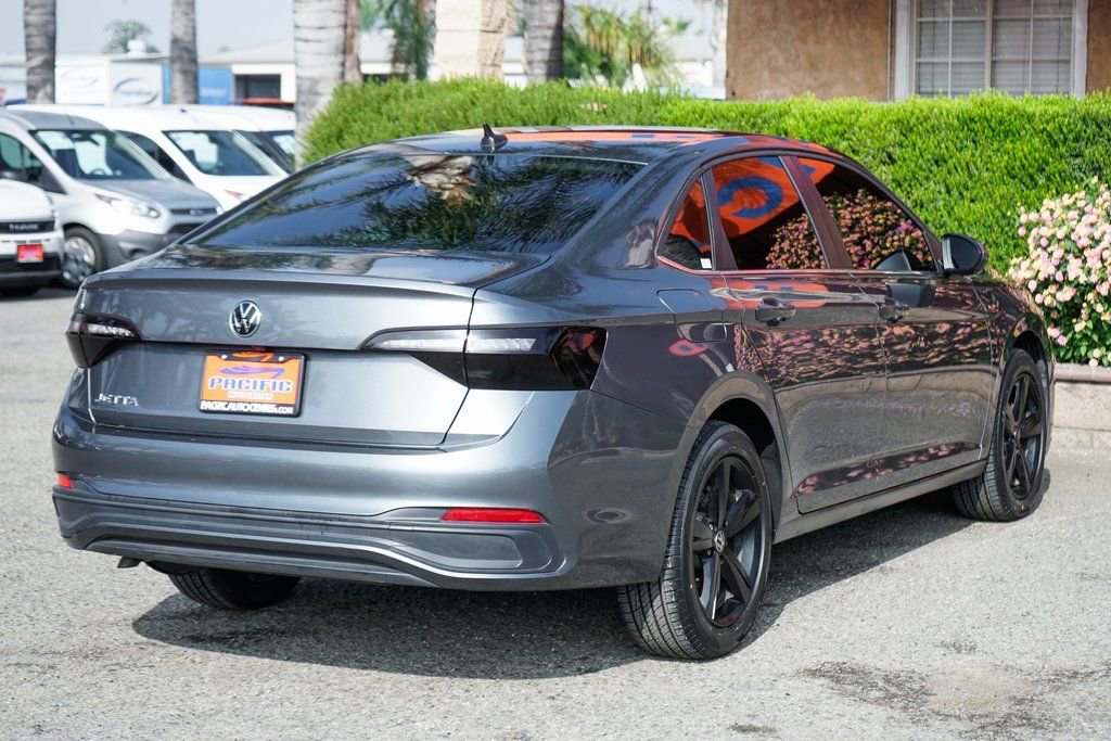Used 2022 Volkswagen Jetta SE image 9