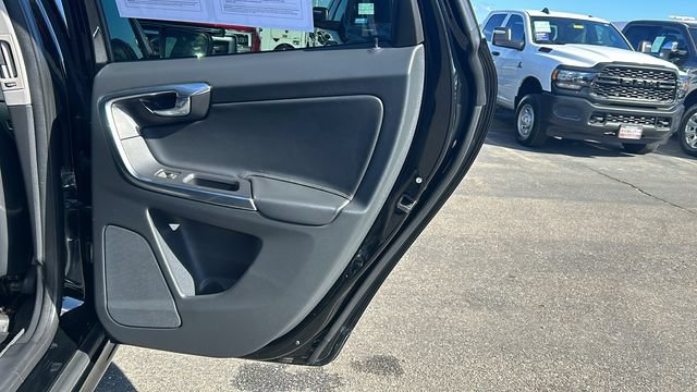 Used 2015 Volvo XC60 T5 Platinum w/ Protection Package FWD image 12