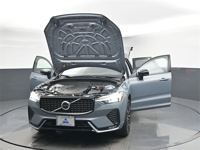 Used 2023 Volvo XC60 B5 Ultimate w/ Climate Package image 55