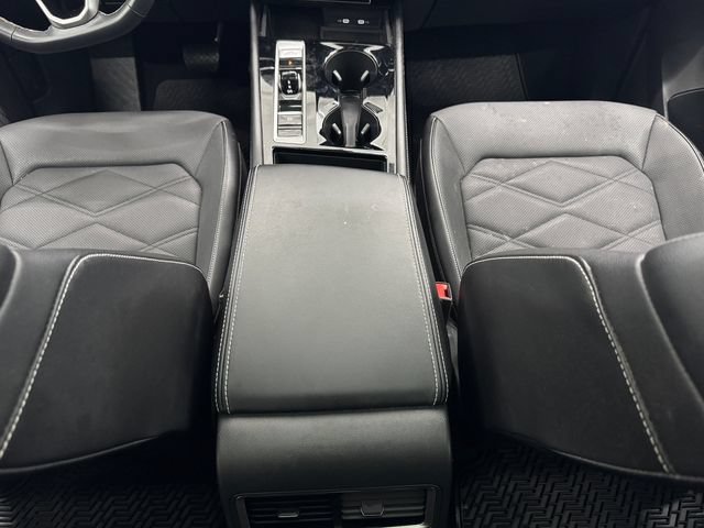 Used 2024 Volkswagen Atlas SE w/ Panoramic Sunroof Package FWD image 41