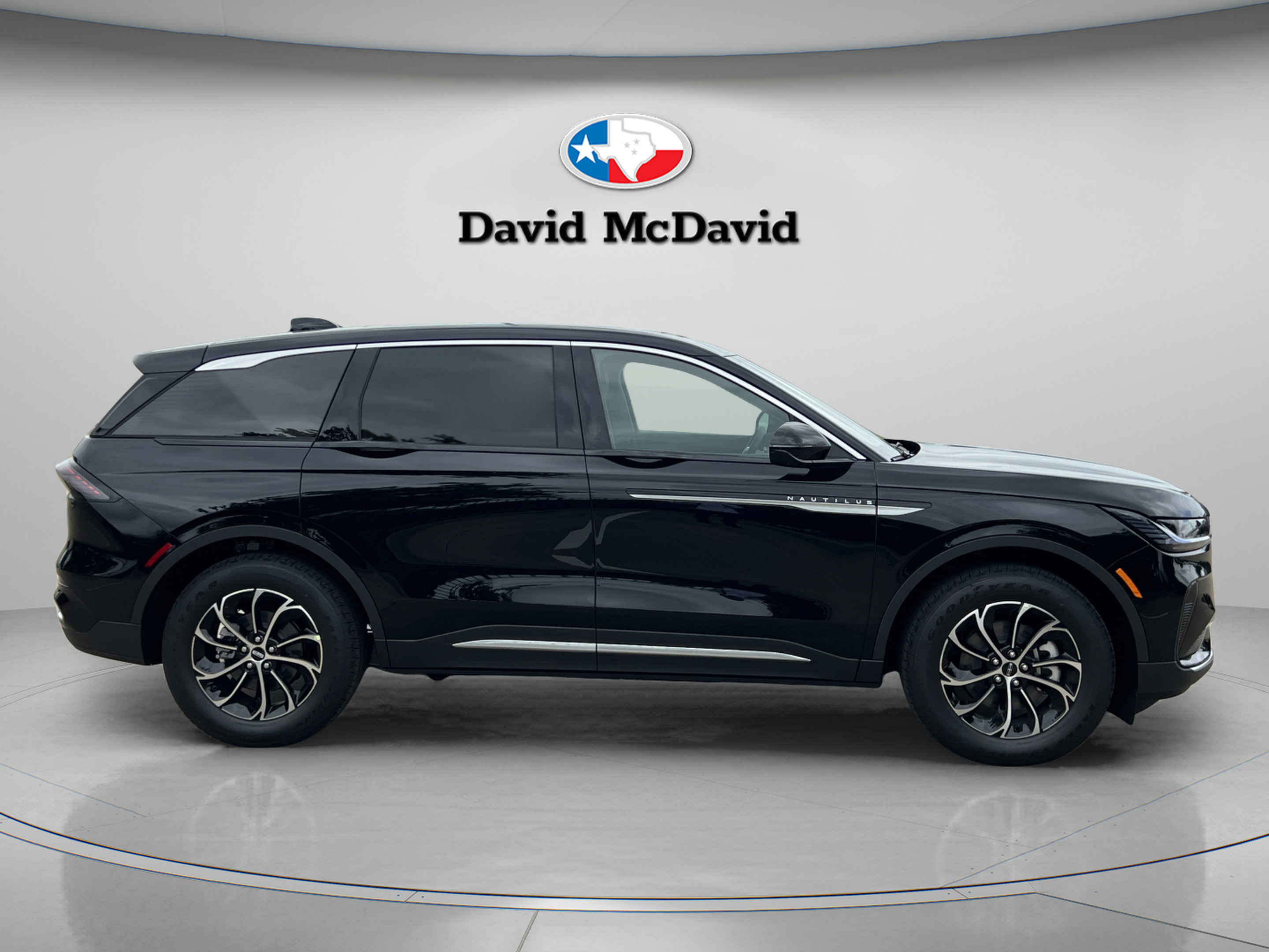 New 2026 Lincoln Nautilus Premier w/ Equipment Group 102A AWD/4WD image 8