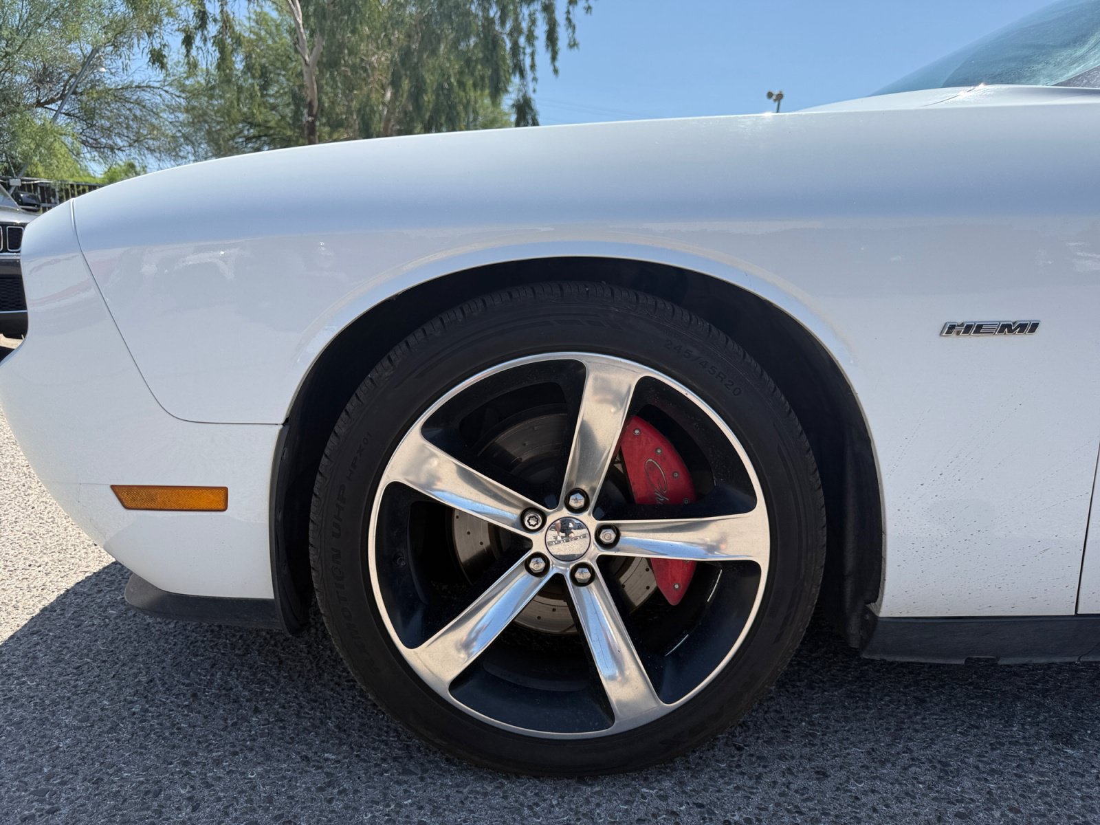 Used 2014 Dodge Challenger R/T RWD image 10