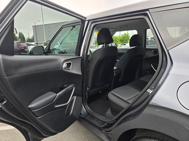 Certified 2025 Kia Soul LX w/ LX Technology Package FWD image 17