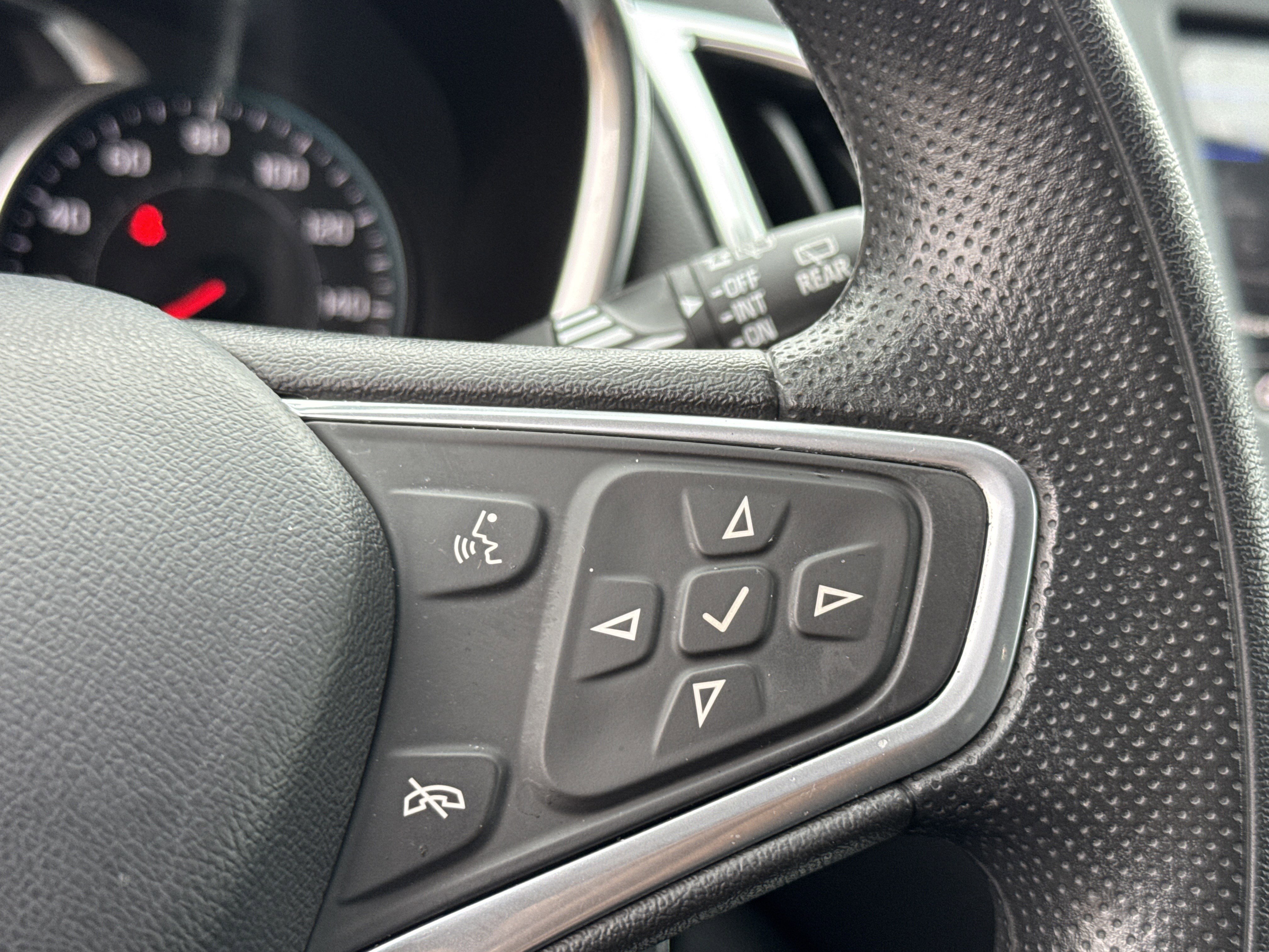 Used 2022 Chevrolet Equinox LT image 19