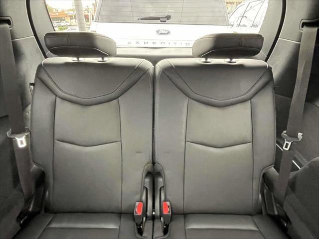 Used 2022 Cadillac XT6 Premium Luxury image 12