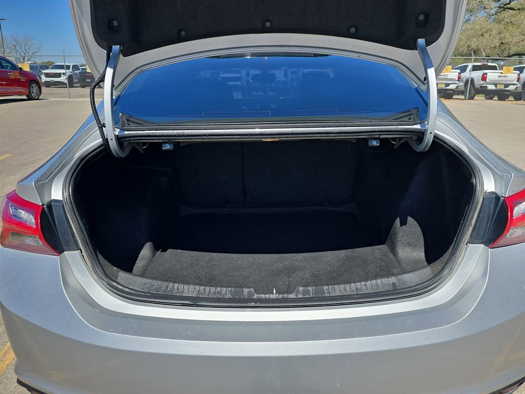 Used 2020 Chevrolet Malibu LT image 12