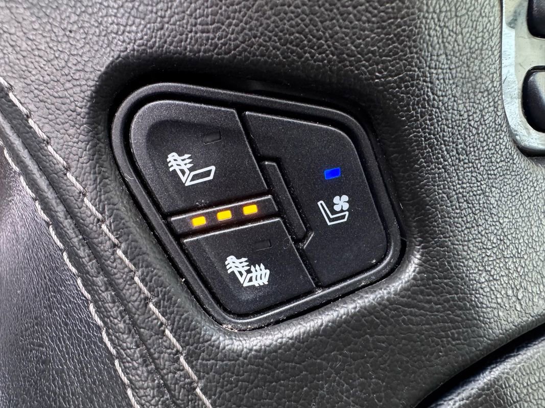 Used 2018 Chevrolet Tahoe Premier image 27