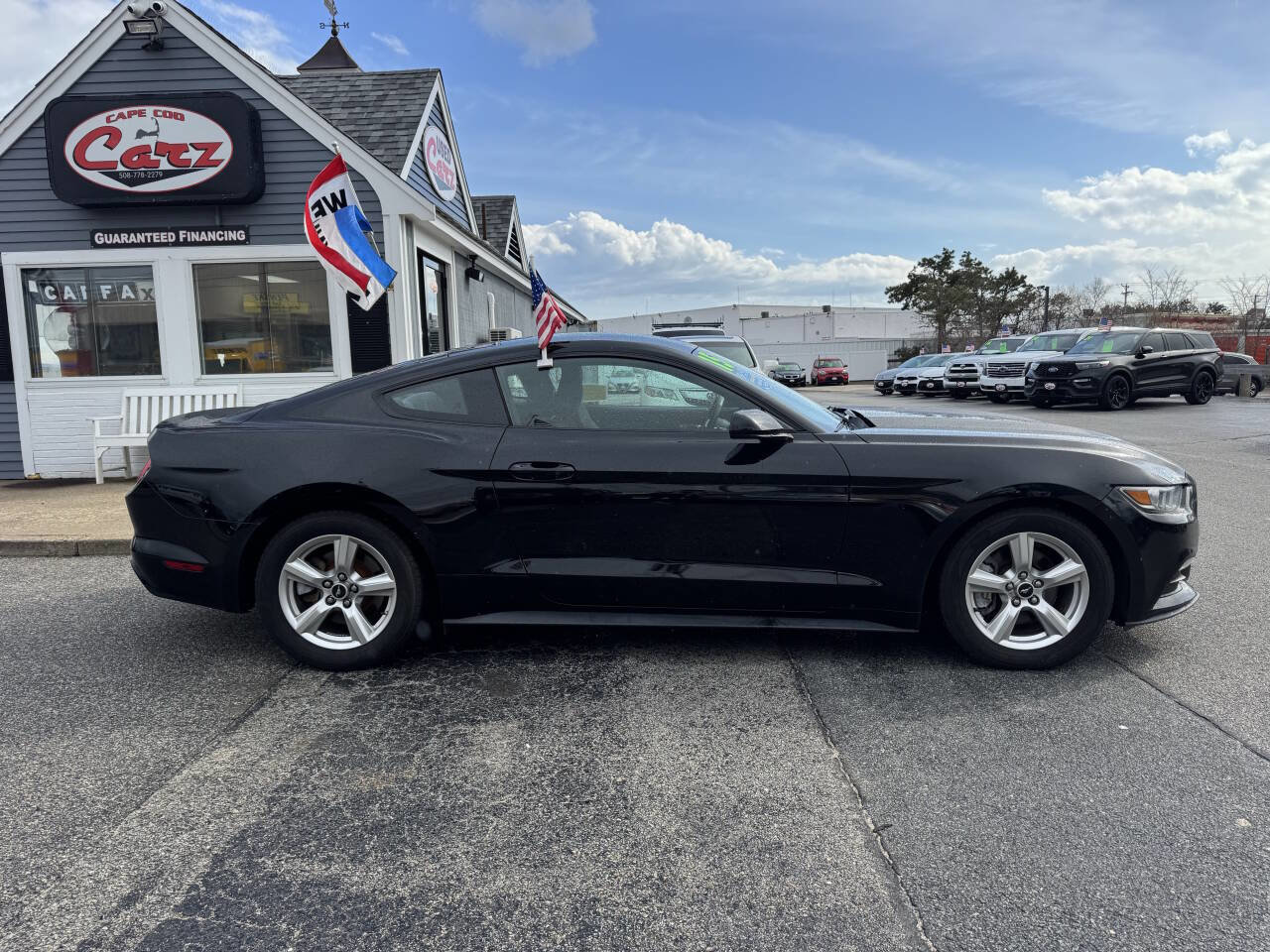 Used 2015 Ford Mustang Coupe image 11