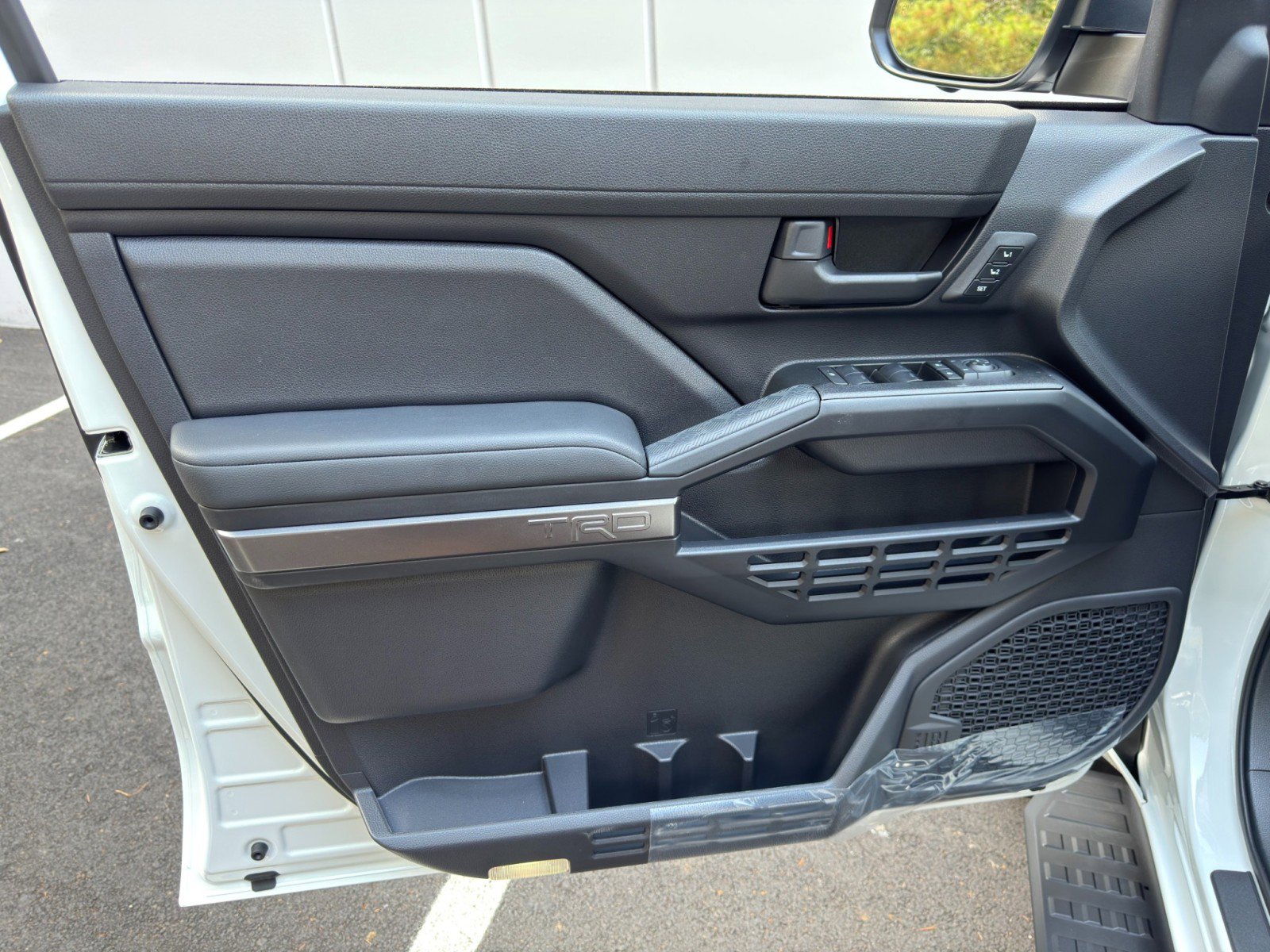 Used 2025 Toyota 4Runner TRD Off-Road image 45