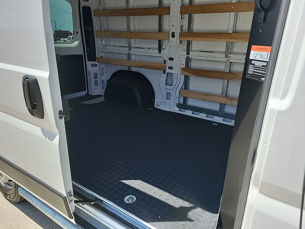 Used 2025 RAM ProMaster 2500 w/ U-Haul Equipment Group FWD image 14