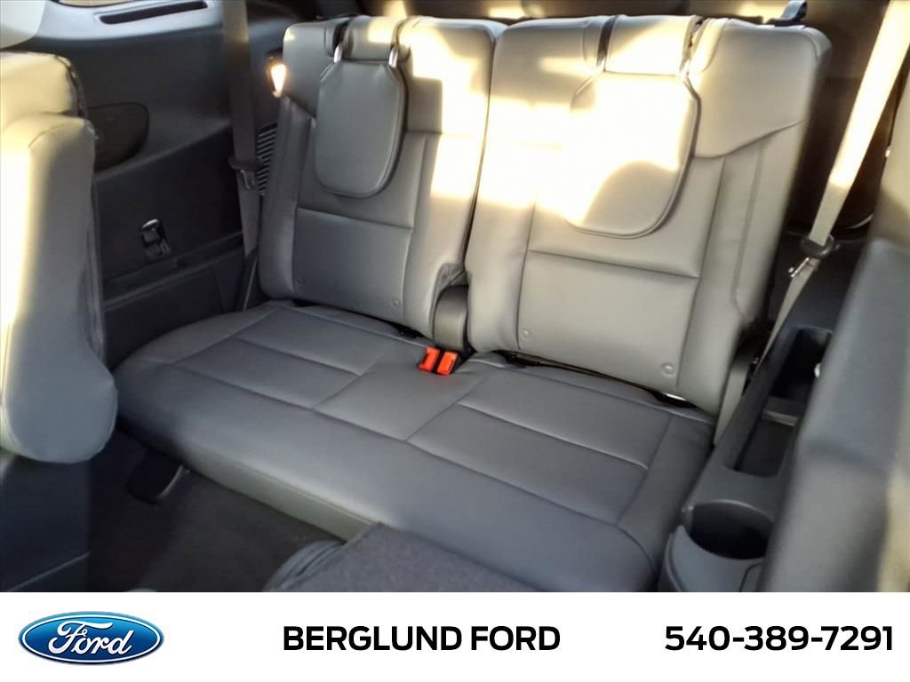 New 2026 Ford Explorer Active w/ Active Comfort Package AWD/4WD image 8