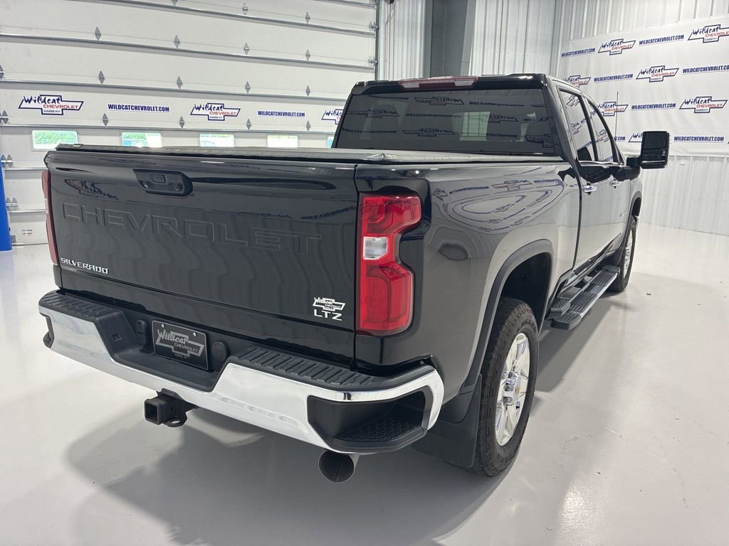 Used 2023 Chevrolet Silverado 2500 LTZ AWD/4WD image 3
