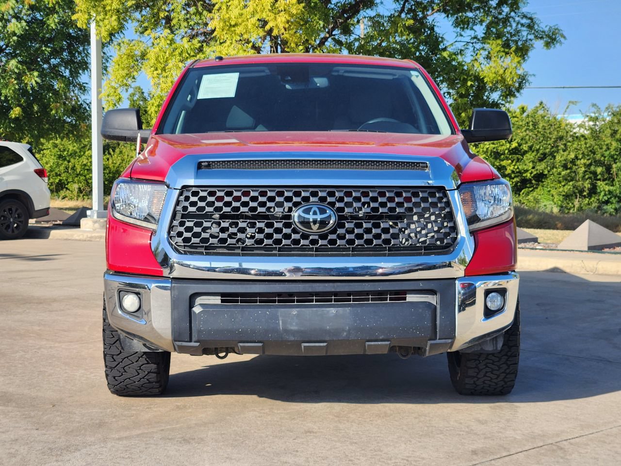 Used 2018 Toyota Tundra SR5 w/ SR5 Upgrade Package RWD image 2