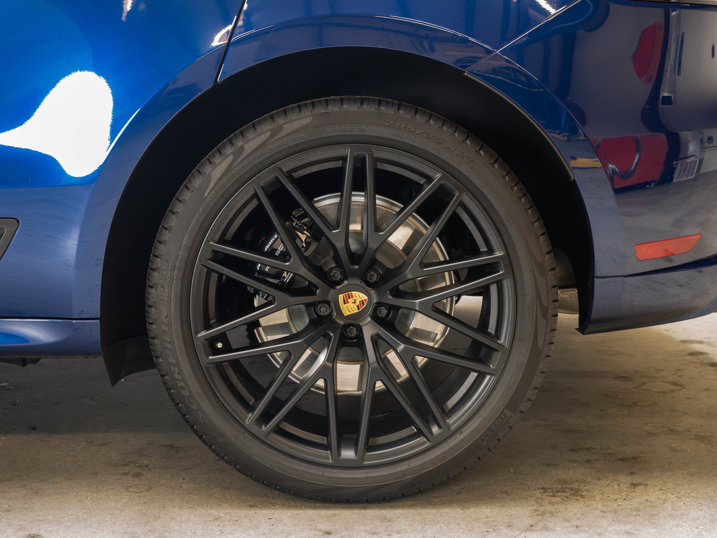 Certified 2023 Porsche Macan GTS AWD/4WD image 22