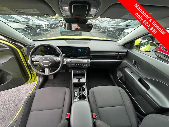 Certified 2025 Hyundai Kona SEL image 25