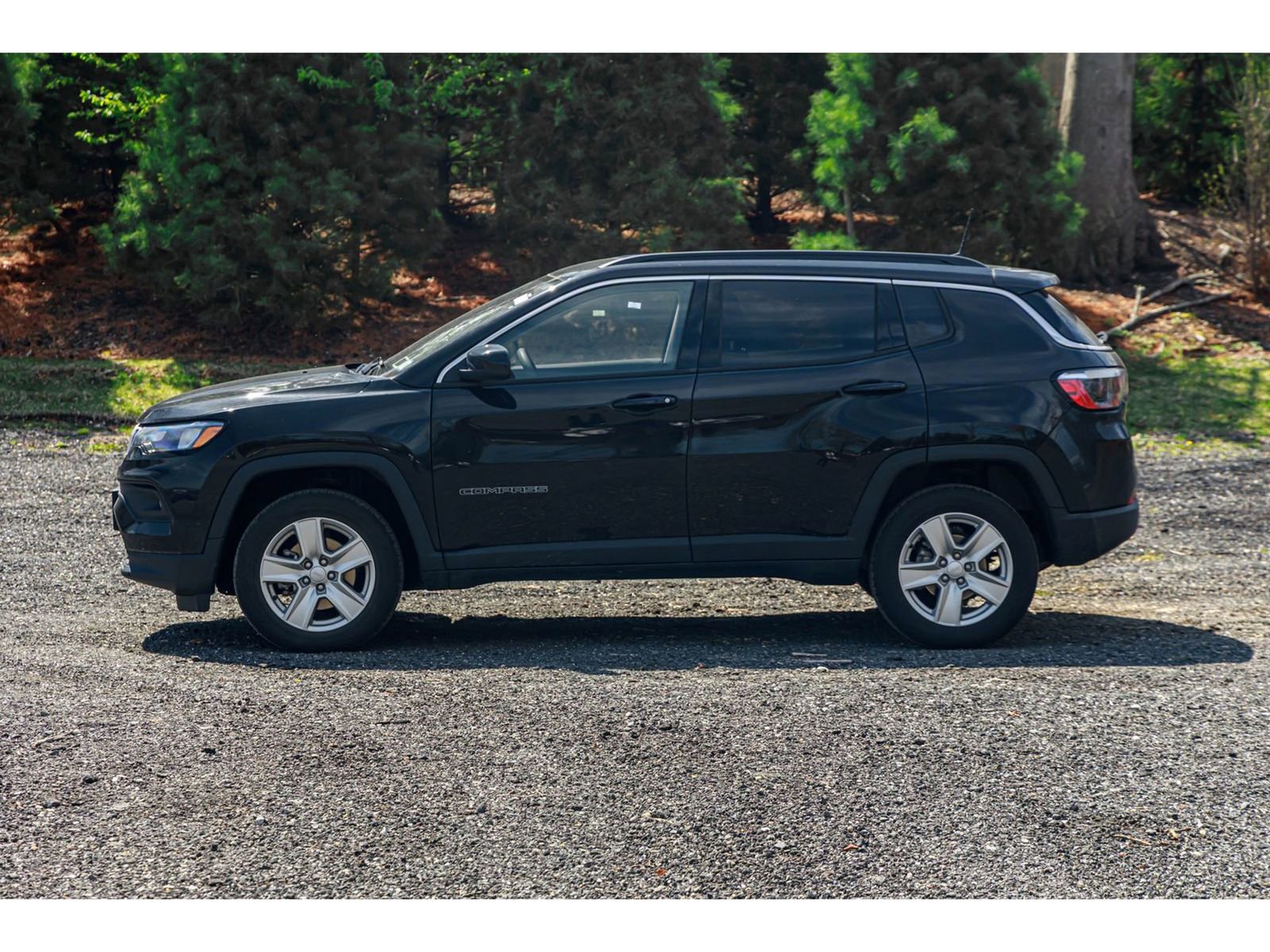 Used 2022 Jeep Compass Latitude image 4